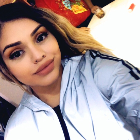 carlyniicole